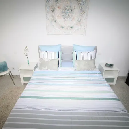 Am 2/ At The Sea Apartment *